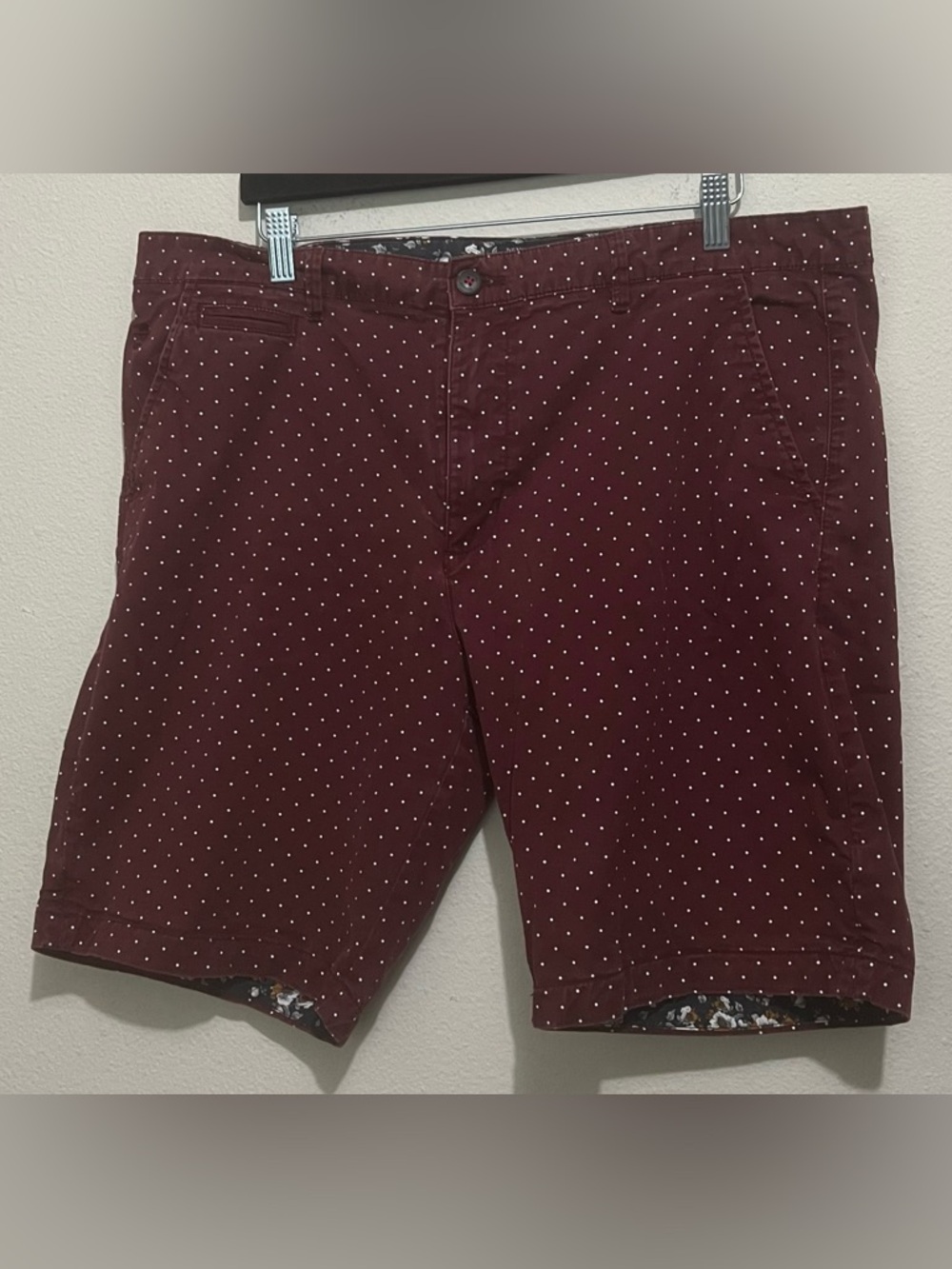 Denim & Flower Men's Burgundy Polka Dot Flat Front Shorts, Sz 38